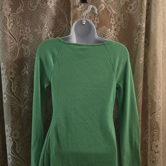 New Ingrid + Isabel Women's Size M Green‎ Empire Waist Long Sleeve Top - Picture 5 of 9